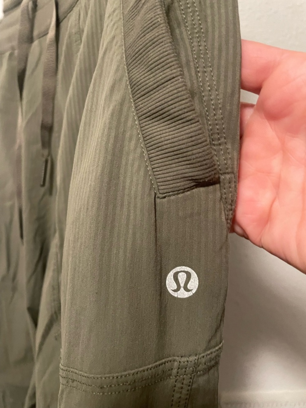Lululemon Dance Studio Pants Green Size 2 Gorpcore Athleisure stretchy comfort - Picture 2 of 11